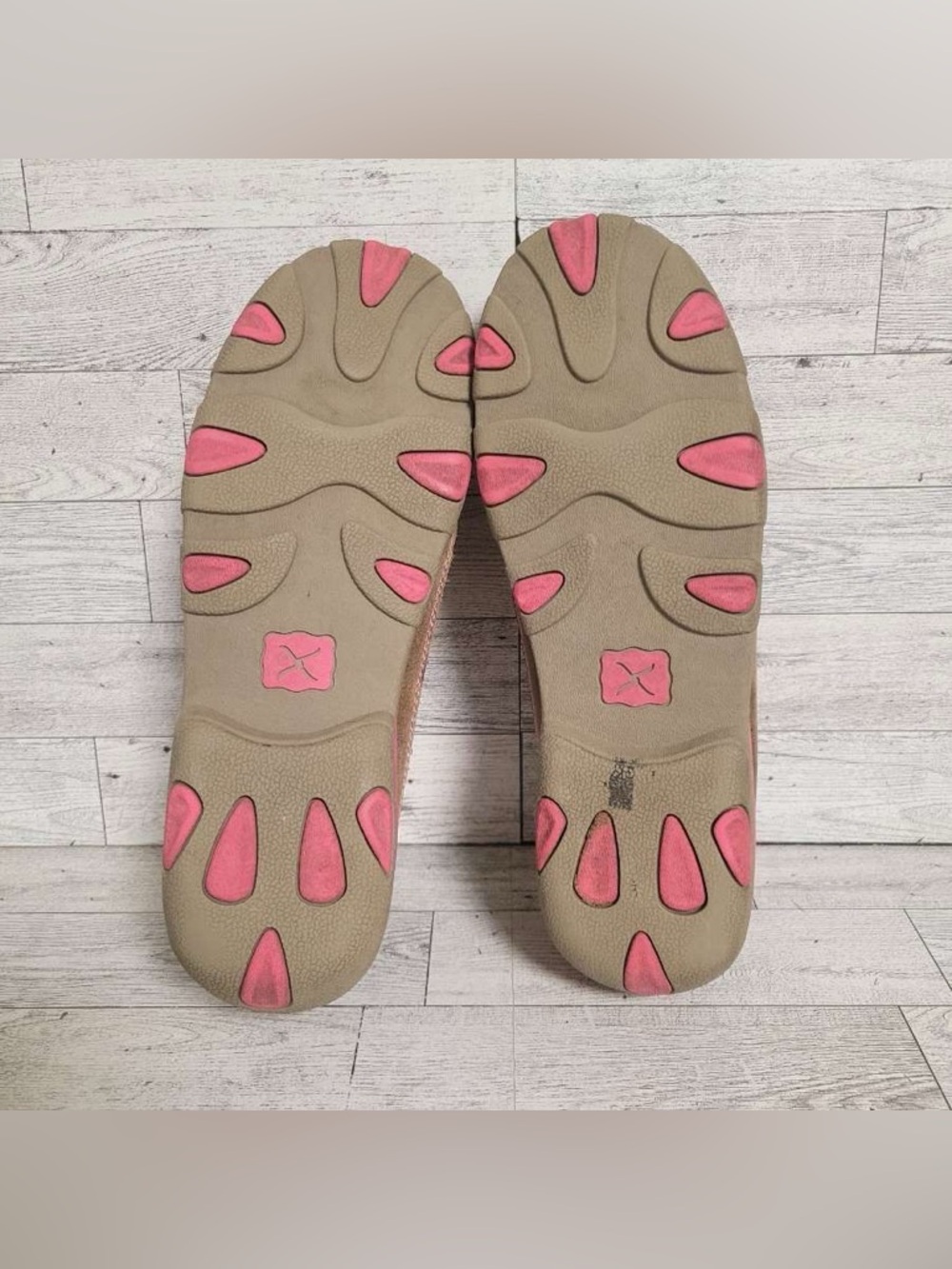 Women’s Twisted X Pink Ribbon Brown Leather Mocs Slip on Boat Shoes Size 10 - Picture 8 of 9